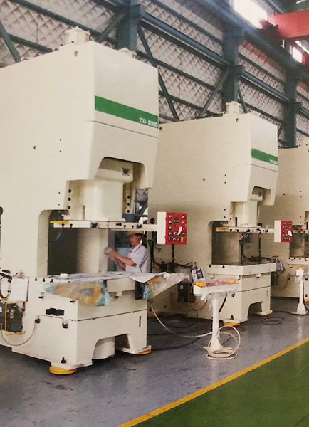 Used Power Press 2000 Ton used power presses Used Power Presses Used power press4